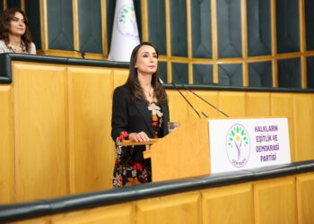 Tulay Hatîmogullari: Ji bo qonaxa duyemîn divê dewlet gavan bavêje