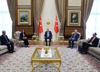 Erdogan merasîmê akerdişê Meclîsî ra pey DEM Partî zîyaret kerd