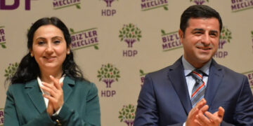 Buldan û Sancar sîyasetmedaranê girewteyan reyde ameyê têhet