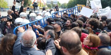 Polîs ‘Meşa edaletê’ ya 10ê Cotmehê asteng kir