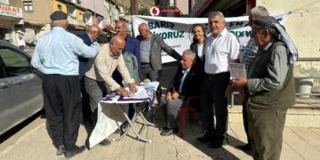 Li Elkê standa îmzeyan