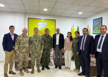 Tom Barrack li gel Mazlum Ebdî û Îlham Ehmed civiya