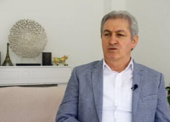 ‘Perwerdeyê bi ziwanê dayike seba yewbîyayîşê komelkî mecbûrî yo’