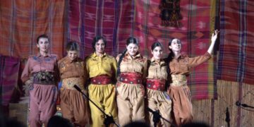 150 azadîxwazan, piştgirî dan Hunergeha Welat