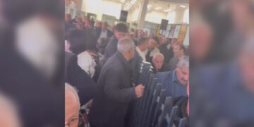 Li Deriyê Sînor ê Kapikoyê eziyet li gel tê kirin