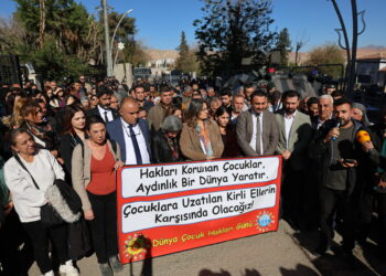 Bertek nîşanî beraetkirina Burak Ercan dan: Dewlet sûcdaran diparêze