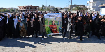 Bi hezaran kes serdana şîna Bêrîvan Kutlu kir