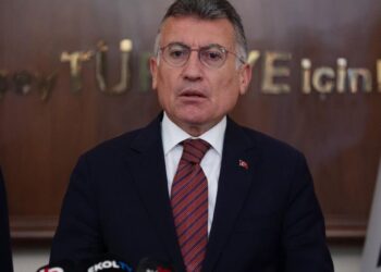 Guler ê AKPyî: Em çûyina Girava Îmraliyê erênî dibînin