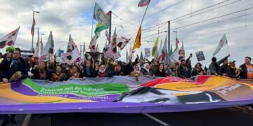 Bi deh hezaran ji bo azadiya Abdullah Ocalan li Kolnê kom bûn