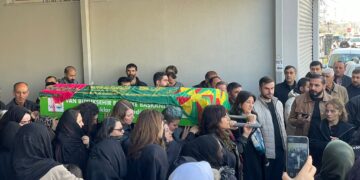 Cenazeyê Dîlan Karaman hat veşartin