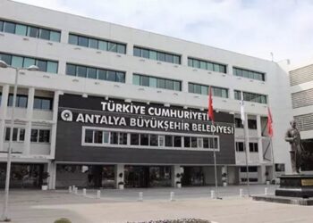 Vera Şaredarîya Antalya operasyon: 8 kesî ameyê destbendkerdene