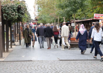 Xelkê Amedê: Divê Demîrtaş û girtîyên sîyasî tavilê bên berdan