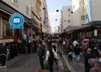 Dengê balafirên şer xelkê Amedê bêzar dike: Bila êdî balafirên şer nefirin