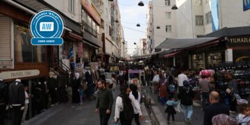 Dengê balafirên şer xelkê Amedê bêzar dike: Bila êdî balafirên şer nefirin