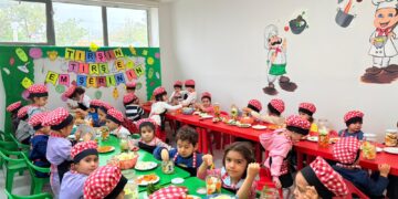 ‘Tirşîn tirş e, em şêrîn in’