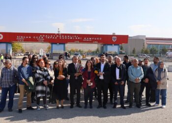 Ji ber Girtîgeha Sîncanê bang: Doza Kobanê têk çûye, hevalên me berdin