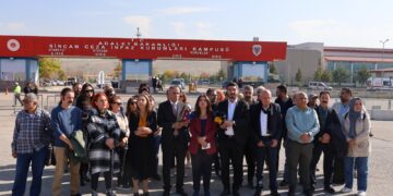 Ji ber Girtîgeha Sîncanê bang: Doza Kobanê têk çûye, hevalên me berdin