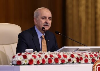 Numan Kurtulmuş bi kordînatorên partiyên siyasî re civiya