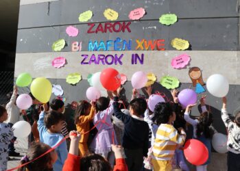 Li Zarokistanê çalakiya ‘Zarok bi mafên xwe zarok in’ pêk hat