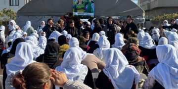 ‘Em ê wekî Bêrîvan Kutlu mal bi mal bixebitin’