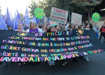 Li Amedê jin li dijî tundiyê dimeşin