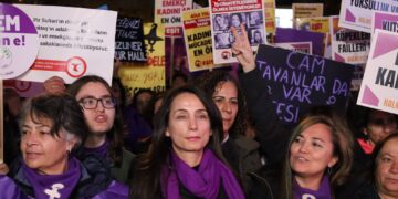 Jinan li Enqereyê astengî nasnekirin û meşiyan