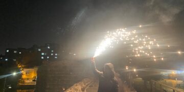 Ciwanên Amedê salvegera PKKê bi fişekên hewayî pîroz kirin