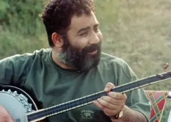 25 sal in bi stranên xwe di dilê hezkiriyên xwe de dijî