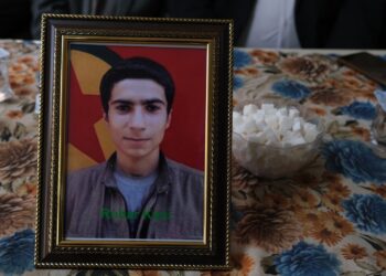 Li Bismilê bi girseyî serdana şîna Rûbar Kanî hate kirin