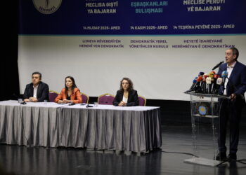 Bakirhan: Divê hevşaredarên me vegerin ser wezîfeya xwe
