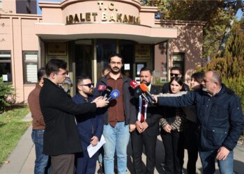 Ciwanan xwest bi Abdullah Ocalan re hevdîtinê bikin