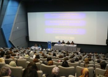 ‘Dê bi fikr û felsefeya çanda aştiyê ya jinan bajaran ava bikin’