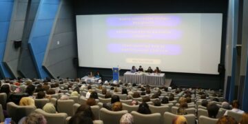 ‘Dê bi fikr û felsefeya çanda aştiyê ya jinan bajaran ava bikin’