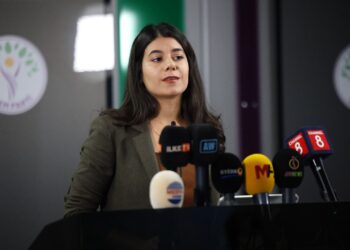 ‘Divê zarok neyên kuştin û mafên wan bên parastin’