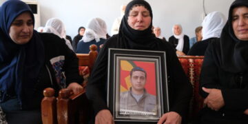 Tezîya Çekdar Hanî bi girseyî ameye zîyaretkerdene