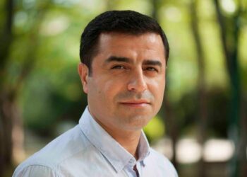 Parêzerên Demîrtaş ji bo tehliyeyê serî li dadgehê da