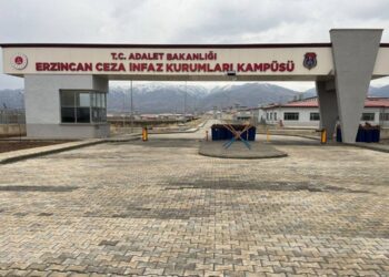 Girtigeha Erzînganê 3 girtî bi lêdanê sirgun kirin