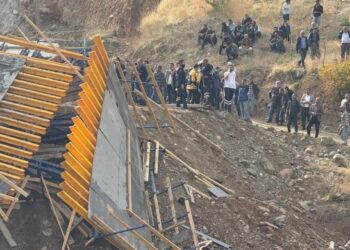 Îskeleya pirê hilweşiya: 3 karker mirin, 2 jî birîndar bûn| HATE NÛKIRIN