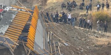 Îskeleya pirê hilweşiya: 3 karker mirin, 2 jî birîndar bûn| HATE NÛKIRIN