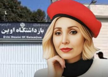 Çalakîker Mînoo Rouzeddar ameye destbendkerdiş