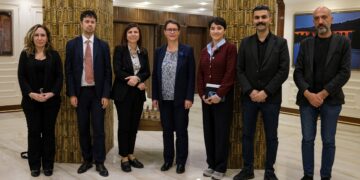 Sefîra Fransayê serdana Şaredariya Amedê kir