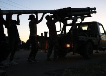 Suveyda de pêkewtişê giranî: Hêzanê Hukmatê Demkî El Mecdel hedef girewt