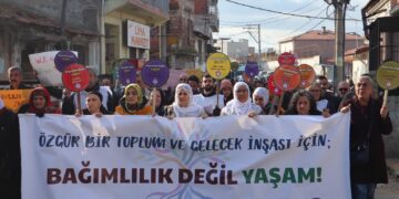 Platforma Tekoşîna Li Dijî Tiryakê, li dijî tiryakê meşiya