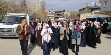 Bi girseyî serdana şîna Ferman Tûrgût kirin