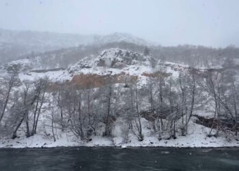 Dêrsim bi vewra sipî xemilîya