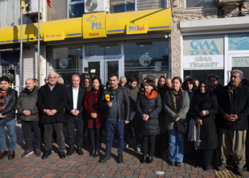 Ji Abdullah Ocalan û girtiyên siyasî re name şandin