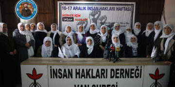 Dayikên Aştiyê: Em dixwazin biçin Îmraliyê û Serokê xwe bibînin