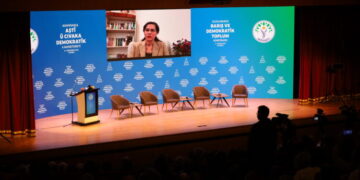 Îlham Ehmede: Ma wazenê rayedaranê Tirkîya reyde aştîye muneqaşe bikerê