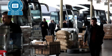 Xebatkarên termînala otobusan: Em roj bi roj zirarê dikin