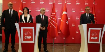 Ozel: Li Sûriyeyê û Tirkiyeyê mafên hemû netewan bên nasîn   Buldan: Divê hemû kes vî barî hilde ser milê xwe